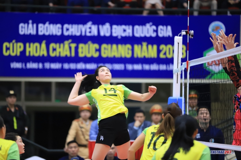 Hoa khôi bóng chuyền Thu Hoài có thêm đối thủ, nhan sắc không kém cạnh 257170