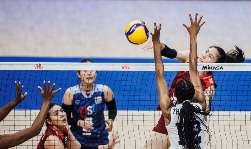 HCV Olympic Tokyo 'nhấm chìm' đội bóng chuyền nữ số 1 ĐNÁ không thương tiếc 292892