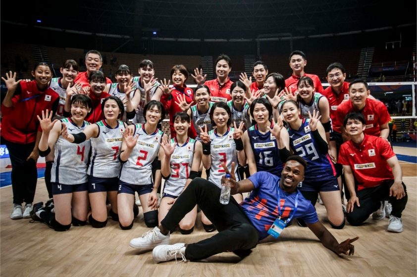 Địa chấn: ĐKVĐ bóng chuyền nữ châu Á đánh bại HCV Olympic Tokyo 293771