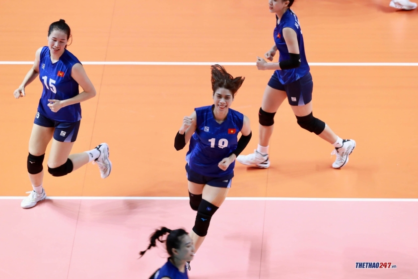 Xác định đội bóng chuyền nữ 'đầu tiên' vào bán kết AVC Challenger Cup 2023 294683