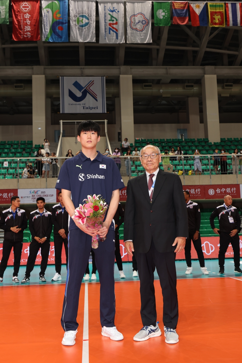 Trao thưởng cá nhân và đồng đội Challenger Cup nam châu Á 2023: Thái Lan vô địch 304300