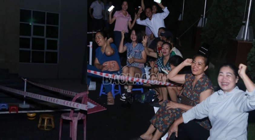 NHM bóng chuyền Việt Nam 'xuyên đêm' để mua vé xem VTV Cup 2023 314472