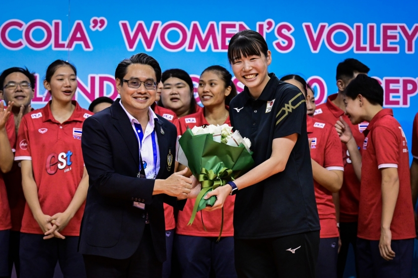Trao thưởng cá nhân và đồng đội giải bóng chuyền nữ vô địch châu Á 2023: Thái Lan vô địch 323321