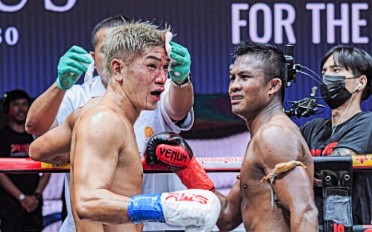 Húc vỡ đầu đối thủ, 'Thánh Muay' Buakaw Banchamek vẫn nhận kết quả hòa-326499