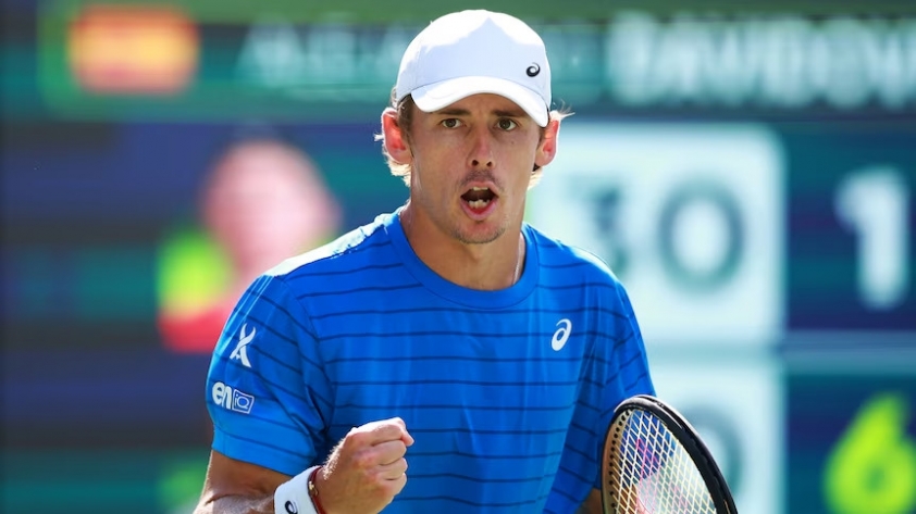 Áp đảo đối thủ, Daniil Medvedev tiến vào vòng 1/8 China Open 2023 334358