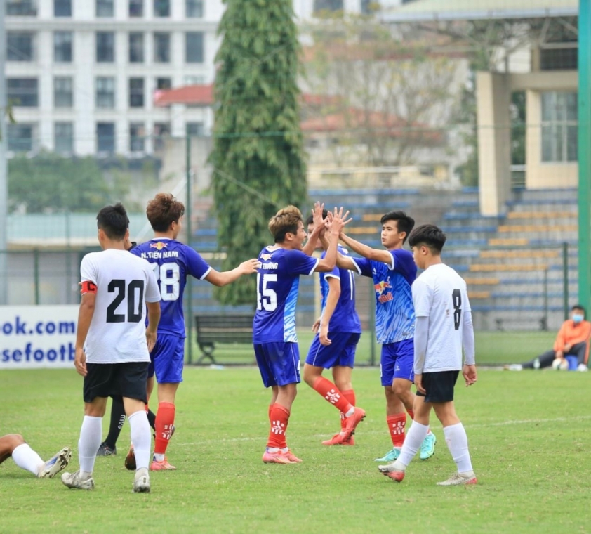 Đàn em Quang Hải tiếp tục chạm mặt quân bầu Đức-122718