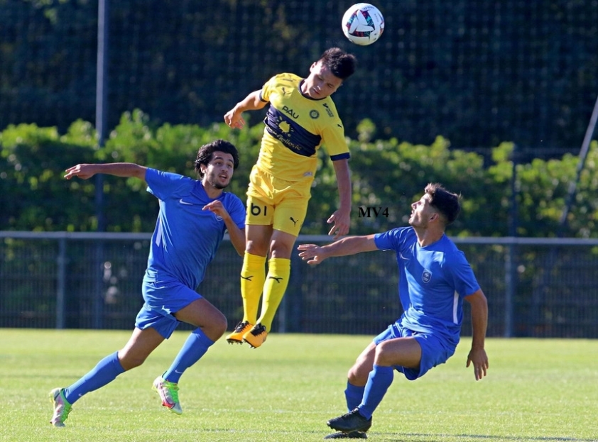 Sếp lớn Pau FC hé lộ điều e ngại về Quang Hải-158278