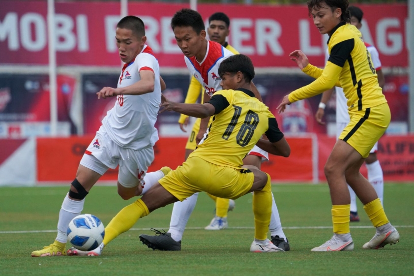 Bại tướng U20 Việt Nam bị đội bóng yếu cầm châ-187411