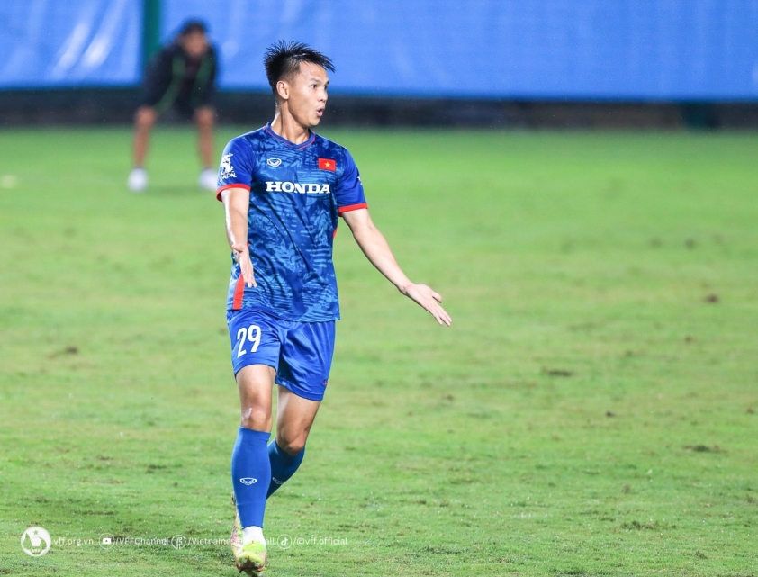 'Đại gia V-League' mời gọi tuyển thủ ĐT Việt Nam 347589
