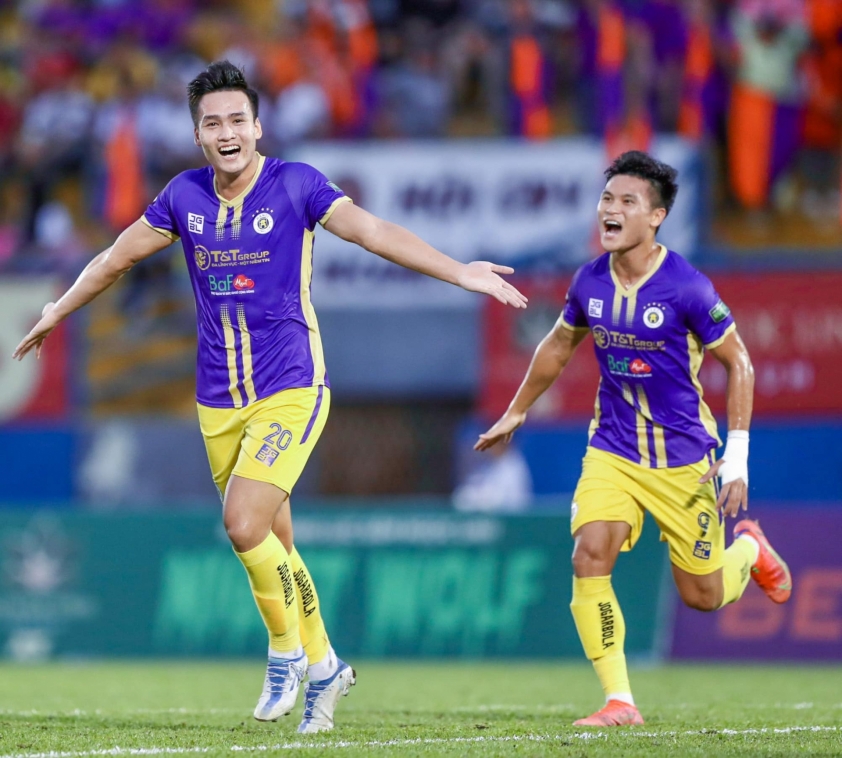 Bầu Hiển tiếp tục thưởng 'khủng' Hà Nội FC tại V-League 174970