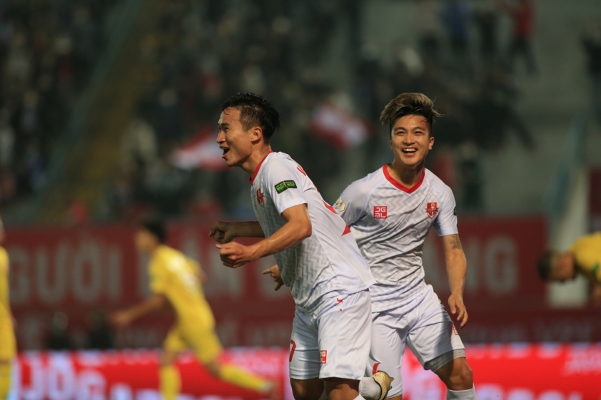 Hải Phòng 'phả hơi nóng' lên Hà Nội FC sau thắng lợi thứ 4 liên tiếp-181922