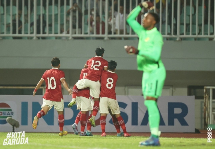 Tái lập địa chấn, Indonesia 'tăng tốc' chóng mặt trên BXH FIFA 194134