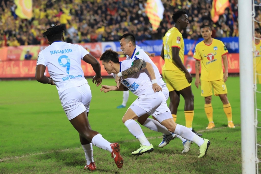 Trực tiếp Nam Định 1-0 HAGL: Bàn mở điểm sớm! 248650Trực tiếp Nam Định 1-0 HAGL: Bàn mở điểm sớm! 248650