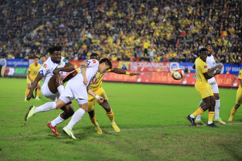 Trực tiếp Nam Định 1-0 HAGL: Bàn mở điểm sớm! 248651Trực tiếp Nam Định 1-0 HAGL: Bàn mở điểm sớm! 248651