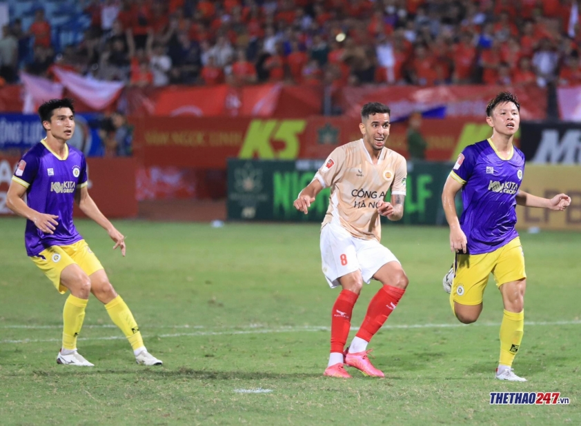 Trực tiếp CAHN 1-0 Hà Nội: Tân binh nổ súng 351296