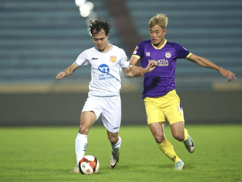 Trực tiếp Nam Định 0-0 Hà Nội FC: Thế trận giằng co 413051