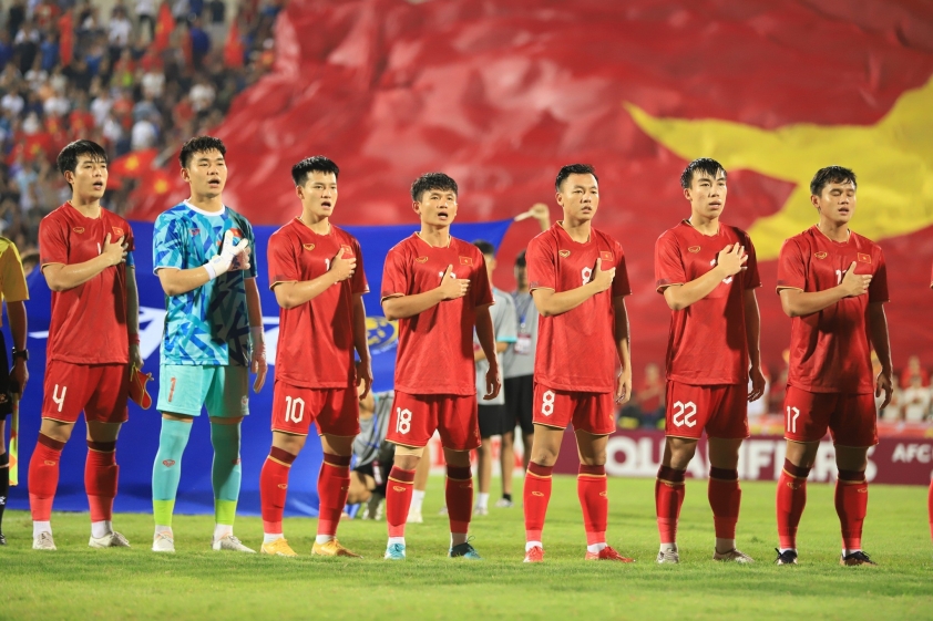 Tuyển thủ U23 Việt Nam bị cấm thi đấu