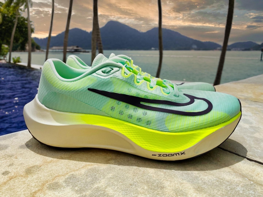 5 đôi giày chạy bộ Nike đáng mua nhất hiện nay 319877