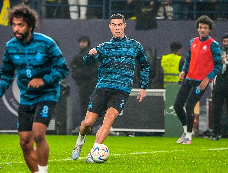 Bất chấp án phạt, Ronaldo vẫn sẽ ra sân thi đấu cho Al Nassr? 239593