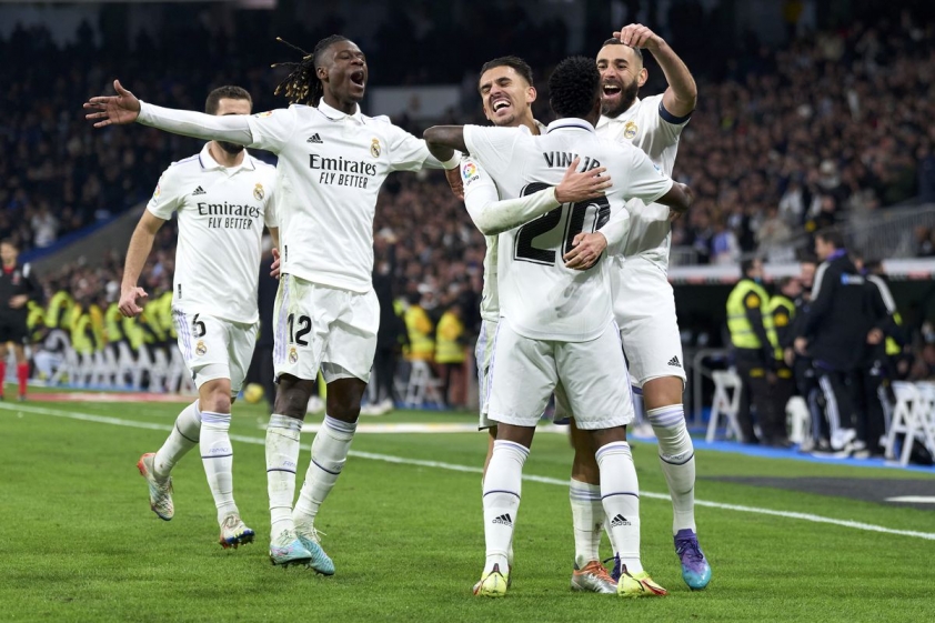 Hạ gục 'Bầy Dơi', Real Madrid tiếp tục phả hơi nóng lên Barca trong cuộc đua vô địch-245690