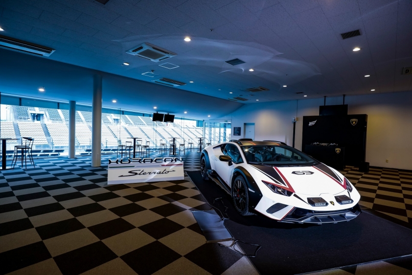 lamborghini-sets-world-record-in-japan-while-celebrating-the-brand-s-60th-anniversary-4-1677898761.jpg