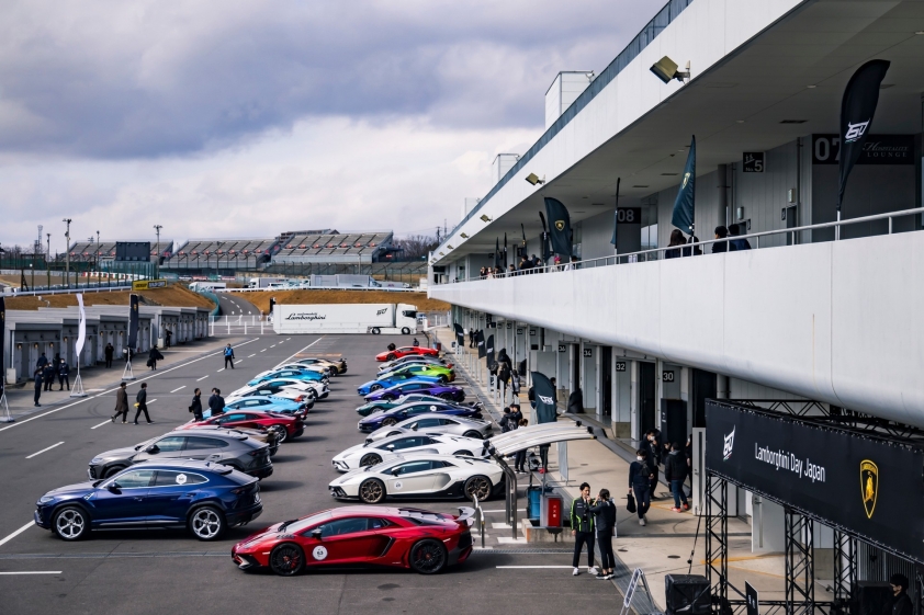 lamborghini-sets-world-record-in-japan-while-celebrating-the-brand-s-60th-anniversary-6-1677898869.jpg