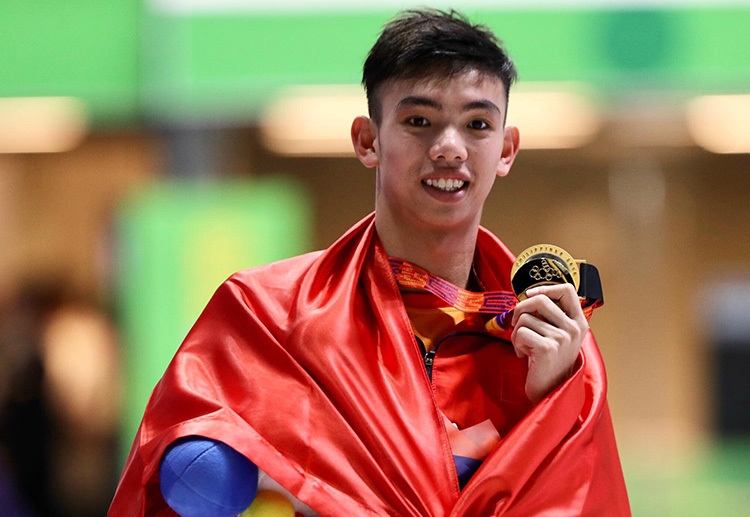 nguyen-huy-hoang-chang-trai-viet-boi-20km-moi-ngay-10