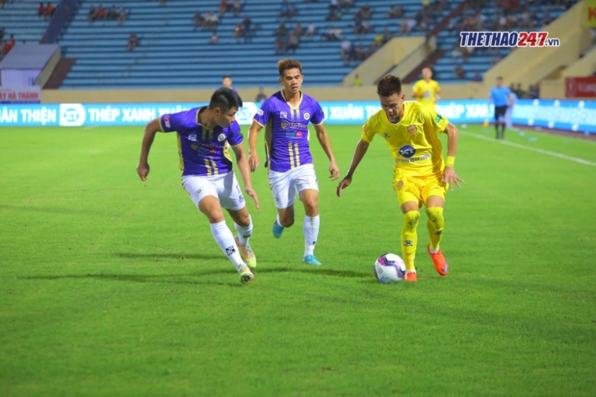 chum-anh-nam-dinh-cam-hoa-ha-noi-ngay-tren-thanh-dia-thien-truong-152618 (1)