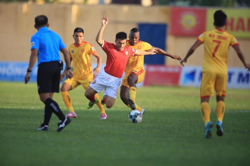 Trực tiếp Thanh Hóa 2-0 Hà Tĩnh: Chủ nhà áp đảo 170754