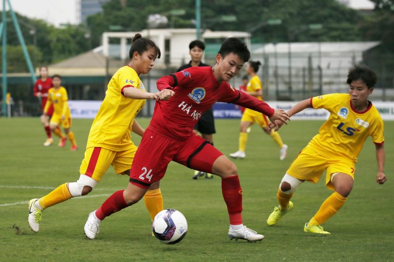 Đánh bại TP.HCM II, Hà Nội I dẫn đầu BXH giải nữ VĐQG 2022 180680