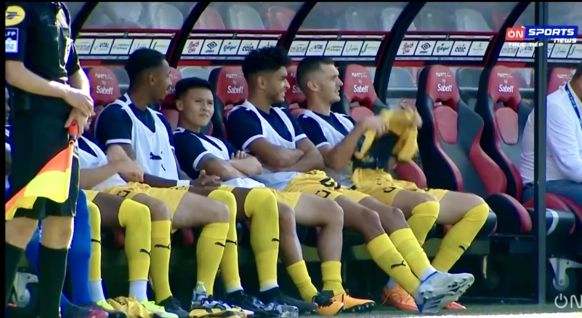 Quang Hải nhận tin \'cực buồn\' tại Pau FC, sự nghiệp tại Pháp đổ bể? 180221
