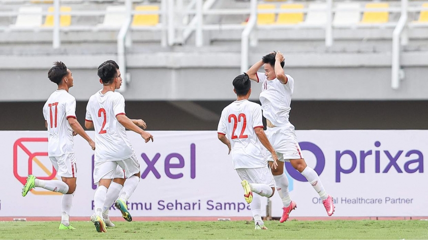CĐV ĐNÁ: 'Việt Nam vẫn là đội bóng mạnh nhất trong khu vực' 188444