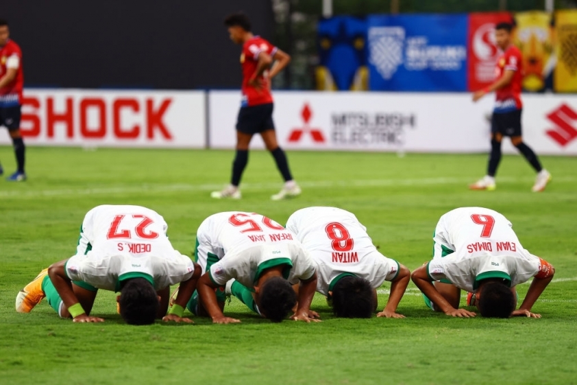 Thua 'tan tác' trước Indonesia, ĐT Lào nói lời chia tay với AFF Cup 2021-94968