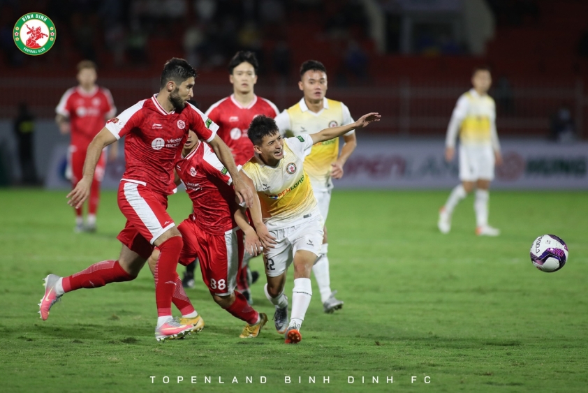 Viettel khởi đầu mùa giải bằng chiến thắng 2-0 trước Bình Định
