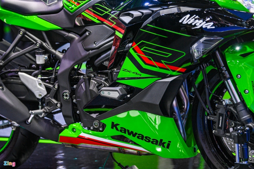 Cận cảnh Kawasaki ZX-4R vừa ra mắt tại Thái Lan, bản tiêu chuẩn giá hơn 9000 USD 262526