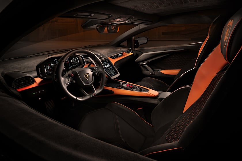 Cận cảnh “quái thú” Lamborghini Revuelto với sức mạnh hơn 1000 mã lực 263833