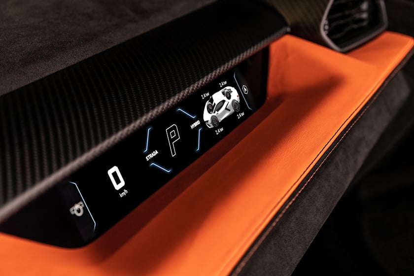 Cận cảnh “quái thú” Lamborghini Revuelto với sức mạnh hơn 1000 mã lực 263836