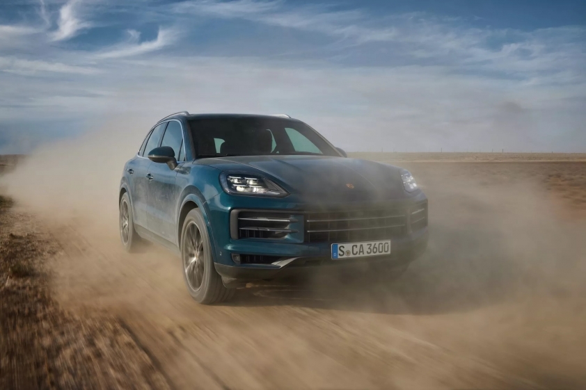 Chiêm ngưỡng Porsche Cayenne 2024 vừa ra mắt: Cải thiện hiệu suất, giá bán tăng 270738