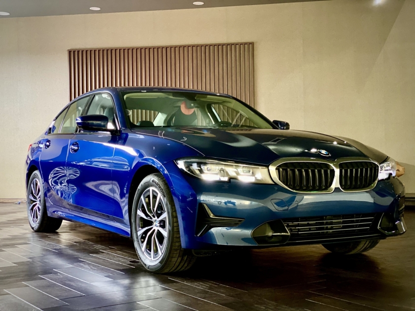 BMW 3-series giảm sâu kỷ lục, giá thấp nhất chỉ ngang ngửa Toyota Camry 276132