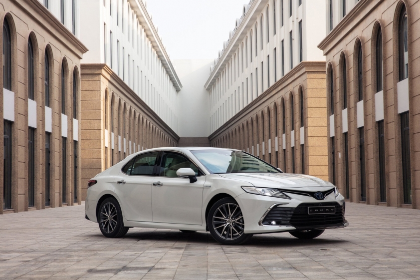 Toyota-Camry-7 (1)