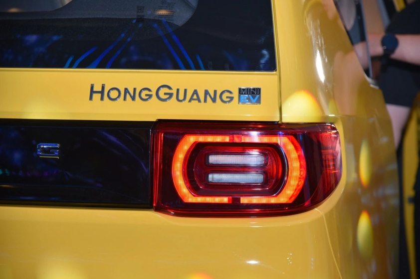 Giá bán, TSKT và đánh giá Wuling Hongguang Mini EV 298122