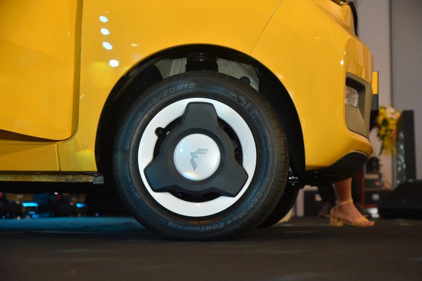 Giá bán, TSKT và đánh giá Wuling Hongguang Mini EV 298123