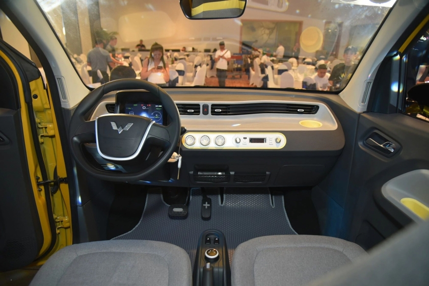 Giá bán, TSKT và đánh giá Wuling Hongguang Mini EV 298127
