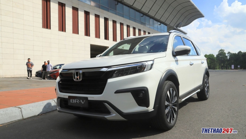 Honda BR-V nhận ưu đãi hấp dẫn dù chỉ vừa ra mắt, ‘phả hơi nóng’ lên Xpander, Veloz 301425