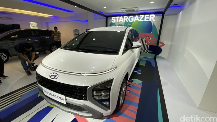 new-hyundai-stargazer-1