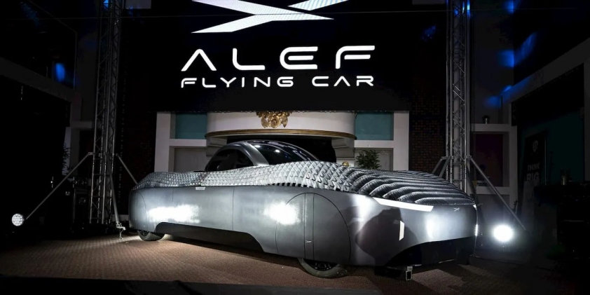 First-electric-flying-car_result