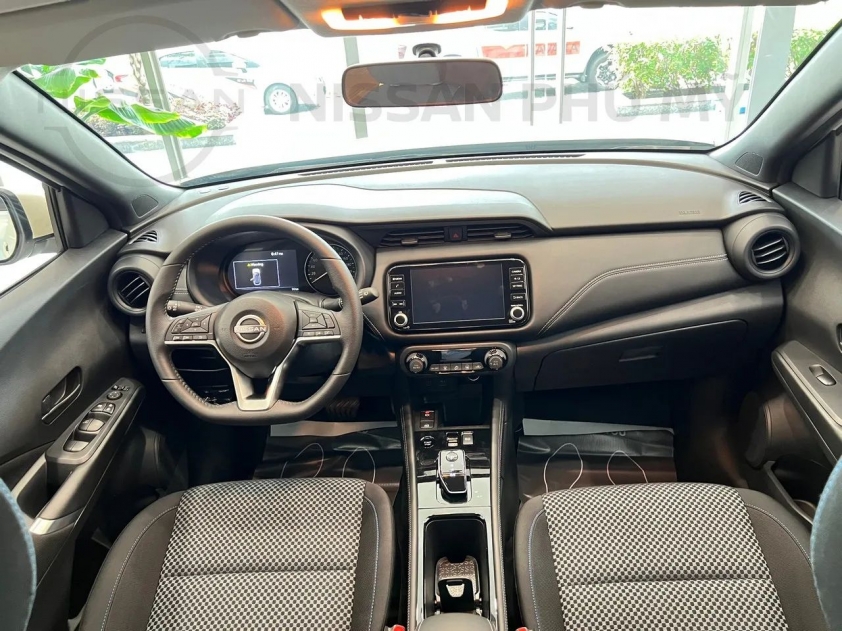 Nissan Kicks giảm giá ‘kịch sàn’ 110 triệu, tăng lực đấu Seltos, Corolla Cross 308160