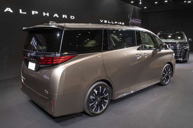 2023-toyota-alphard-vellfire-live-15-850x567-16873340164342116279858