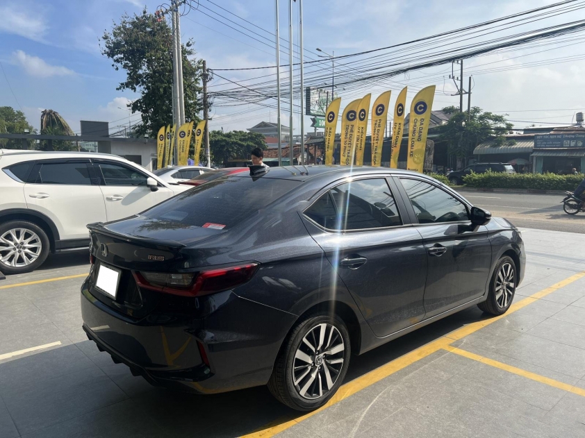 honda-city-cu-giam-gia (3)
