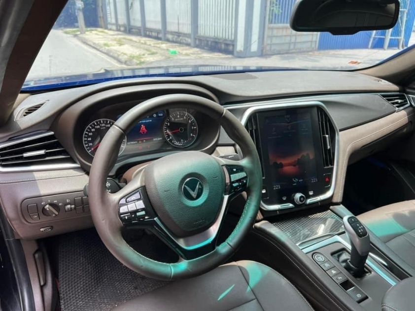 VinFast Lux A2.0 lướt rao bán với giá khó tin, chỉ ngang ngửa Honda City 309886
